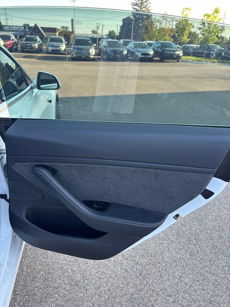 Used 2019 Tesla Model 3 Mid Range RWD image 10