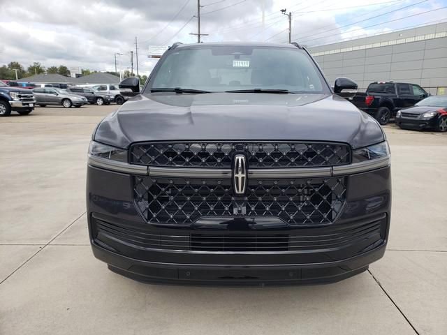 New 2025 Lincoln Navigator L Reserve w/ Jet Appearance Package image 3