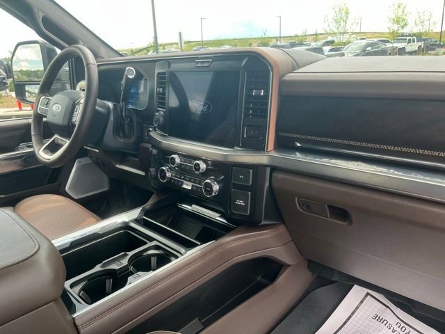 Used 2025 Ford F350 King Ranch w/ FX4 Off-Road Package AWD/4WD image 27