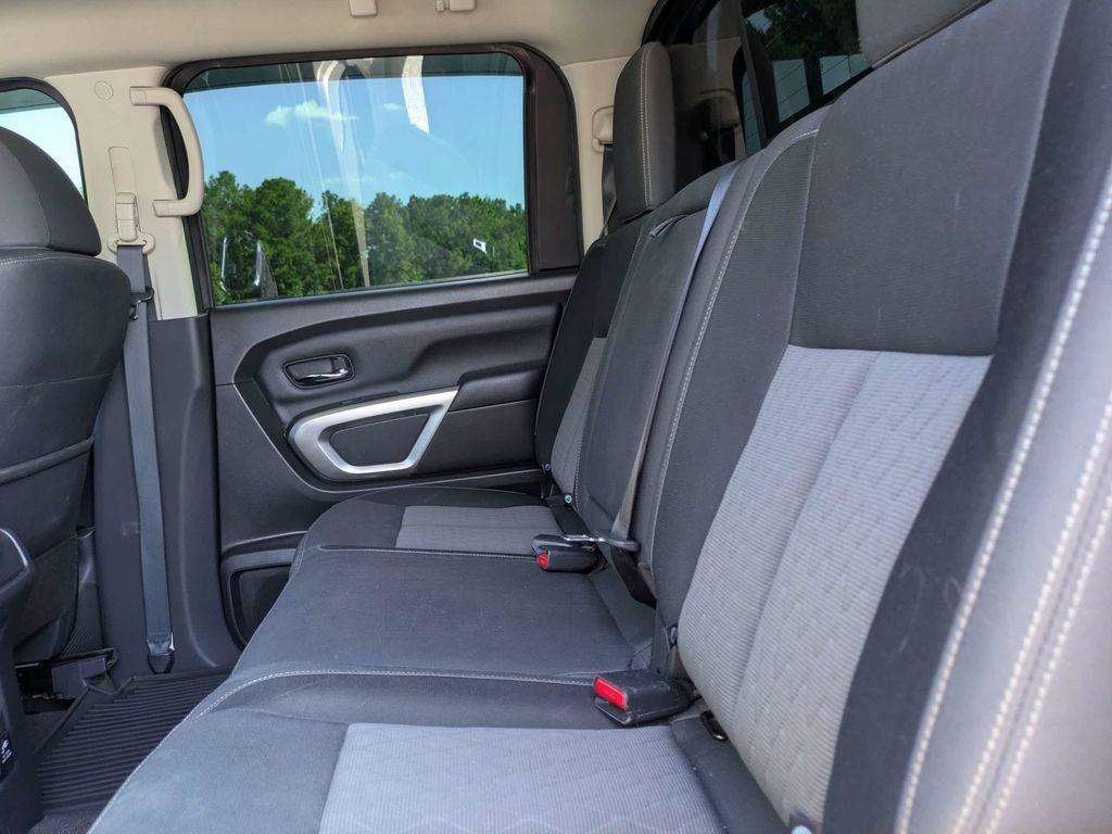 Used 2021 Nissan Titan SV w/ SV Convenience Package AWD/4WD image 14