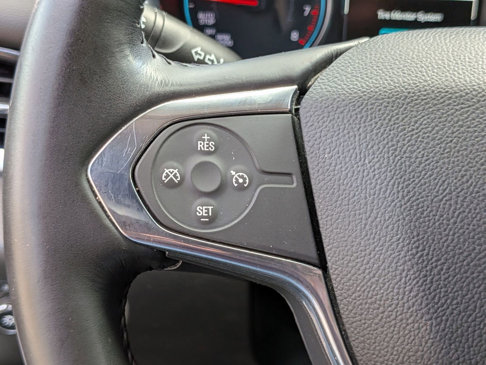 Used 2019 Chevrolet Traverse LT FWD image 18