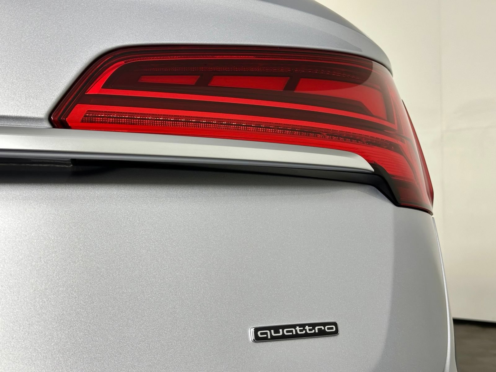 Used 2024 Audi Q5 e Premium Plus AWD/4WD image 12