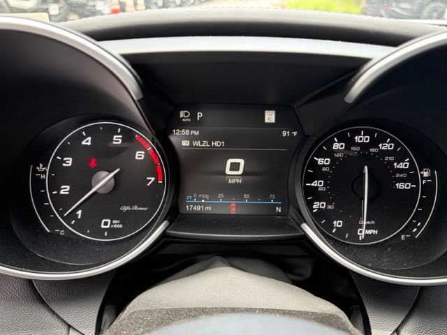 Used 2023 Alfa Romeo Giulia Ti AWD/4WD image 27