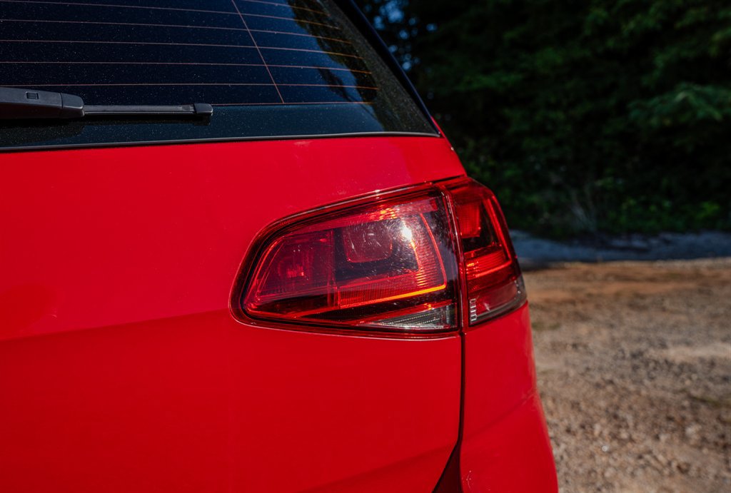 Used 2015 Volkswagen GTI SE FWD image 11