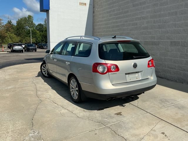 Used 2010 Volkswagen Passat Komfort FWD image 8
