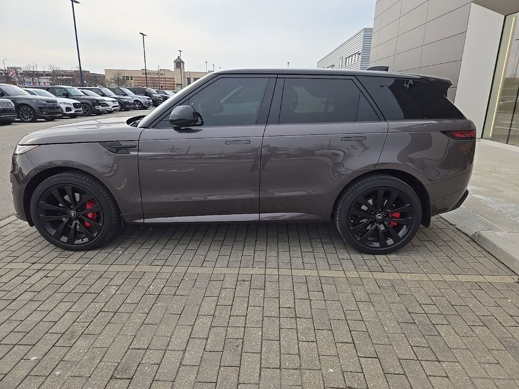 Used 2024 Land Rover Range Rover Sport Dynamic SE image 8