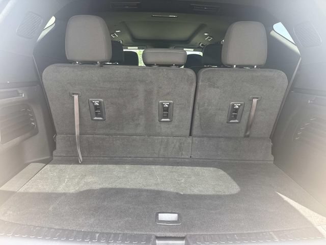 Used 2024 Chevrolet Traverse LT w/ LPO, Floor Liner Package FWD image 14
