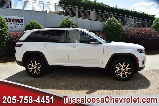 Used 2024 Jeep Grand Cherokee Limited image 12