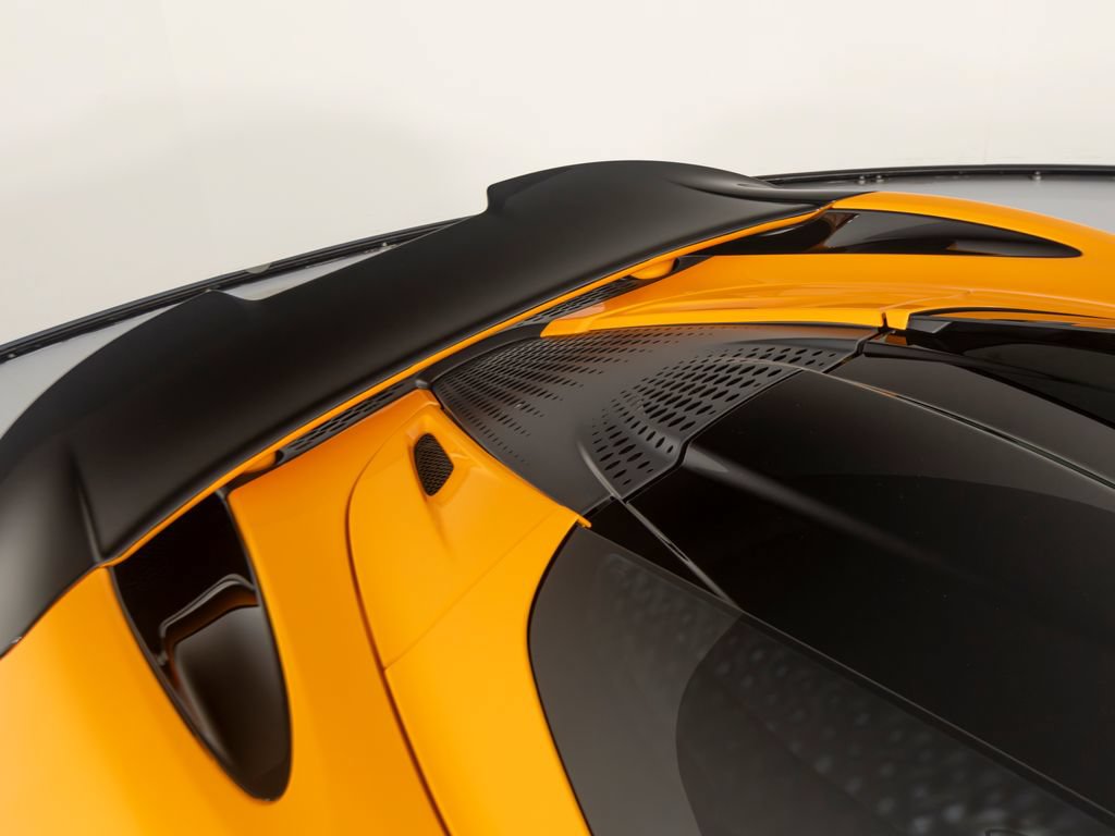 Used 2024 McLaren 750S Spider RWD image 42