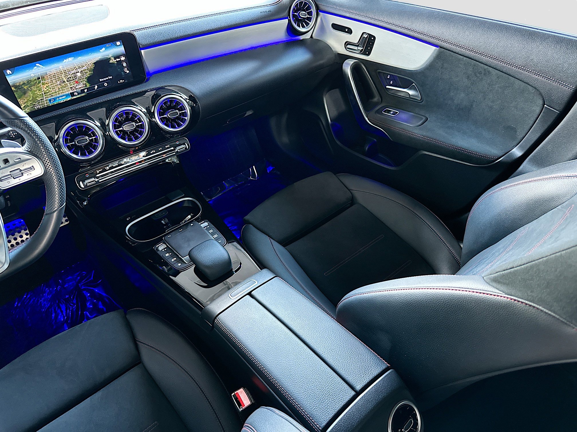 Used 2023 Mercedes-Benz CLA 250 image 24