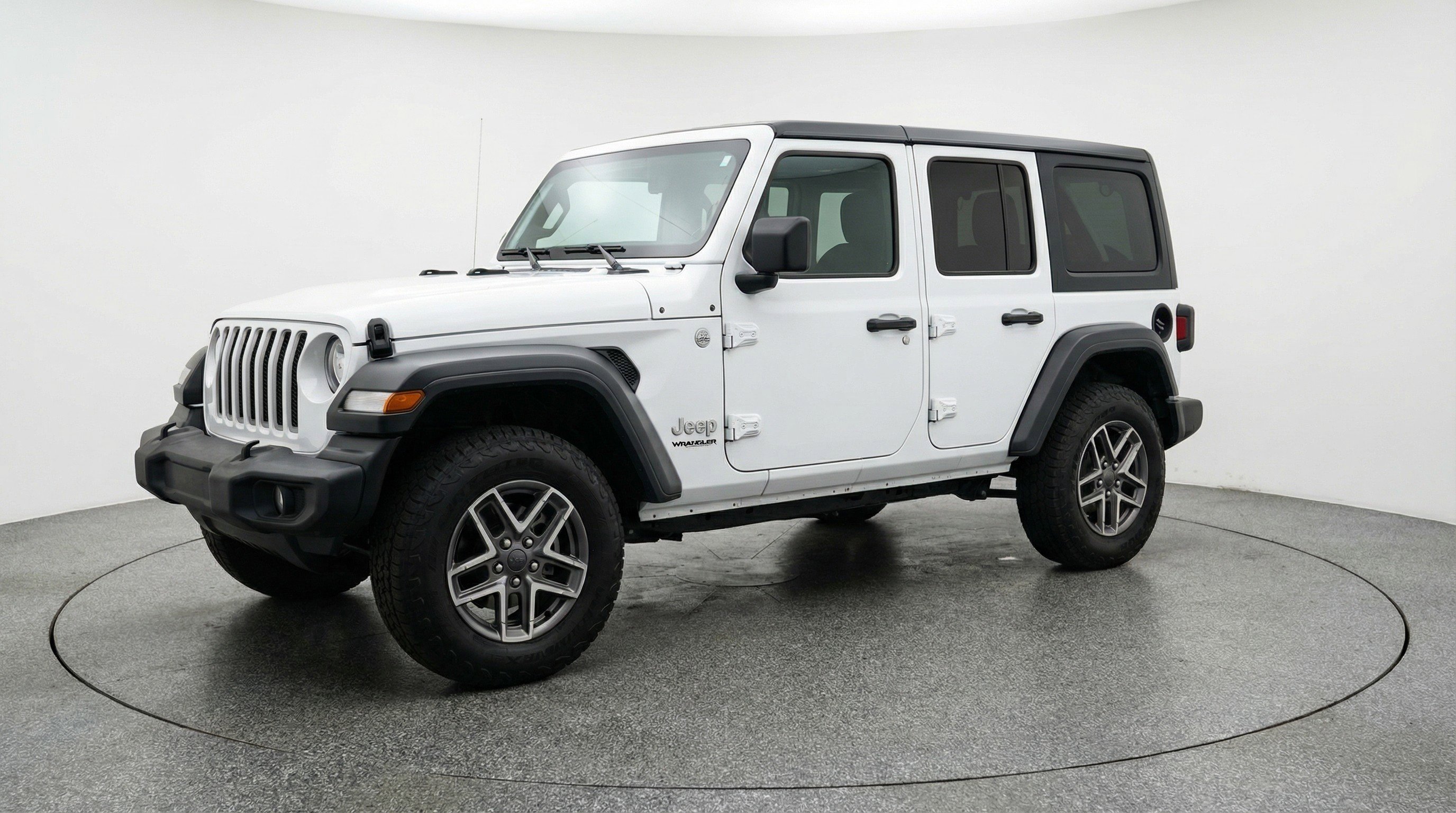 Used 2025 Jeep Wrangler Sport S image 3