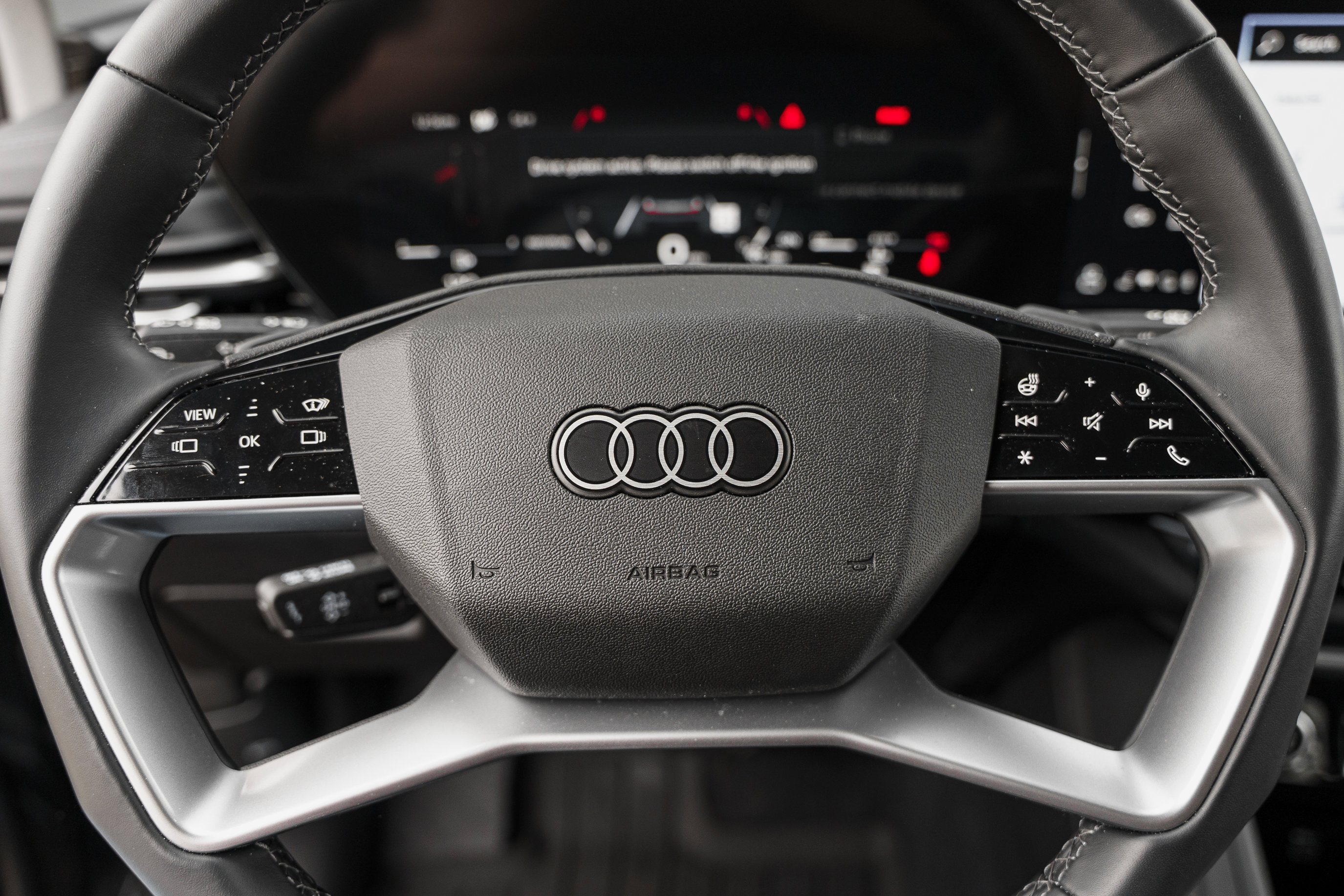 Certified 2025 Audi Q5 Prestige image 17