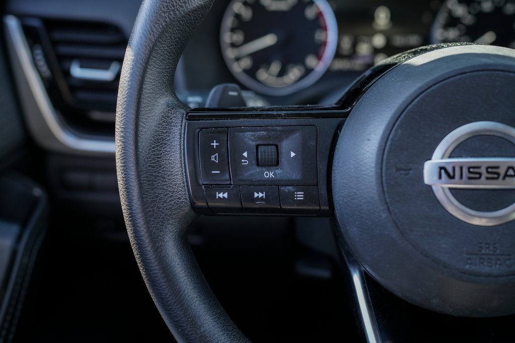 Used 2021 Nissan Rogue SV image 28