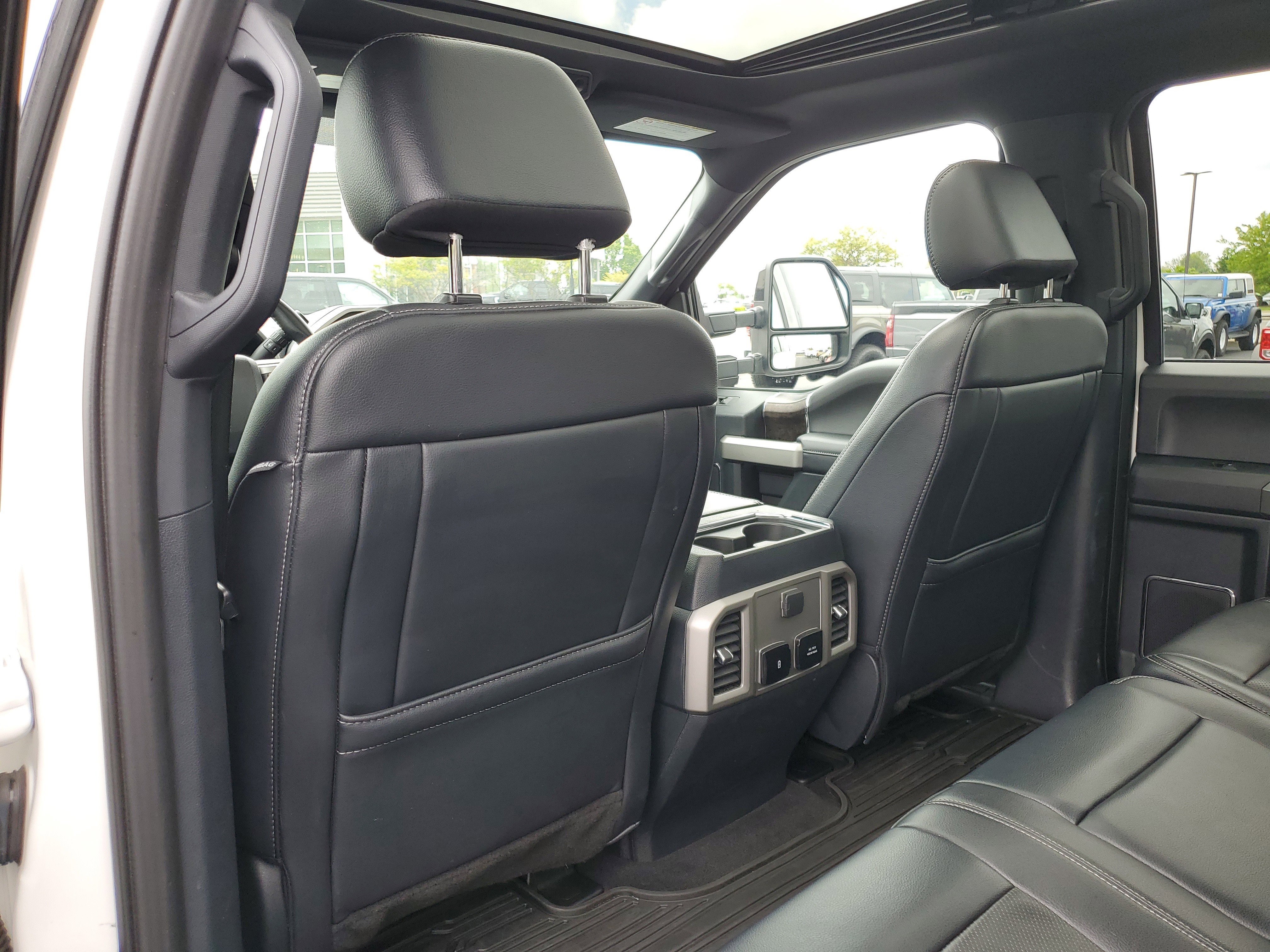 Used 2022 Ford F350 Lariat w/ Black Appearance Package AWD/4WD image 15