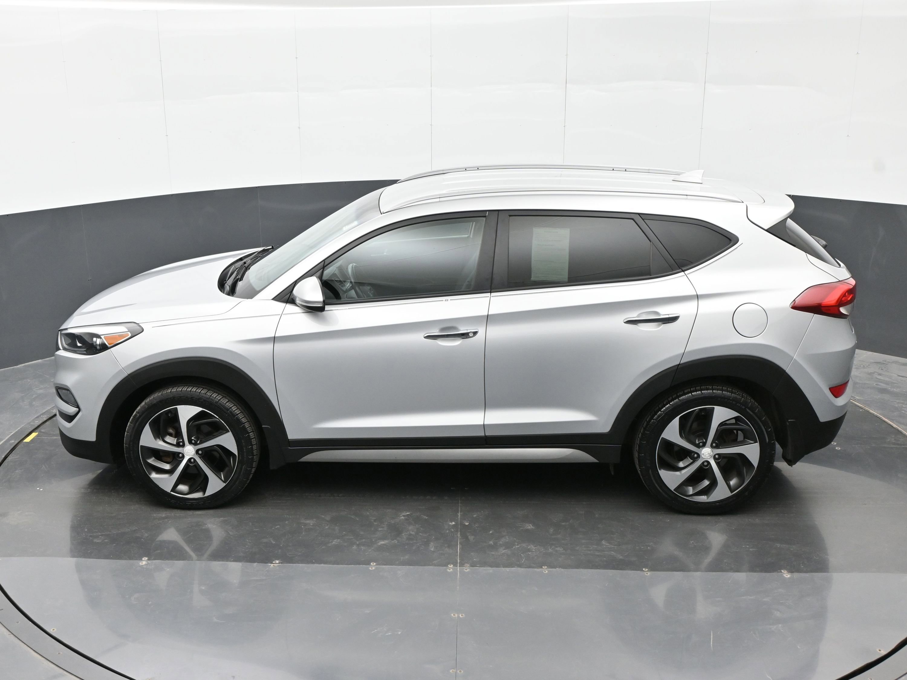 Used 2017 Hyundai Tucson Limited AWD/4WD image 36