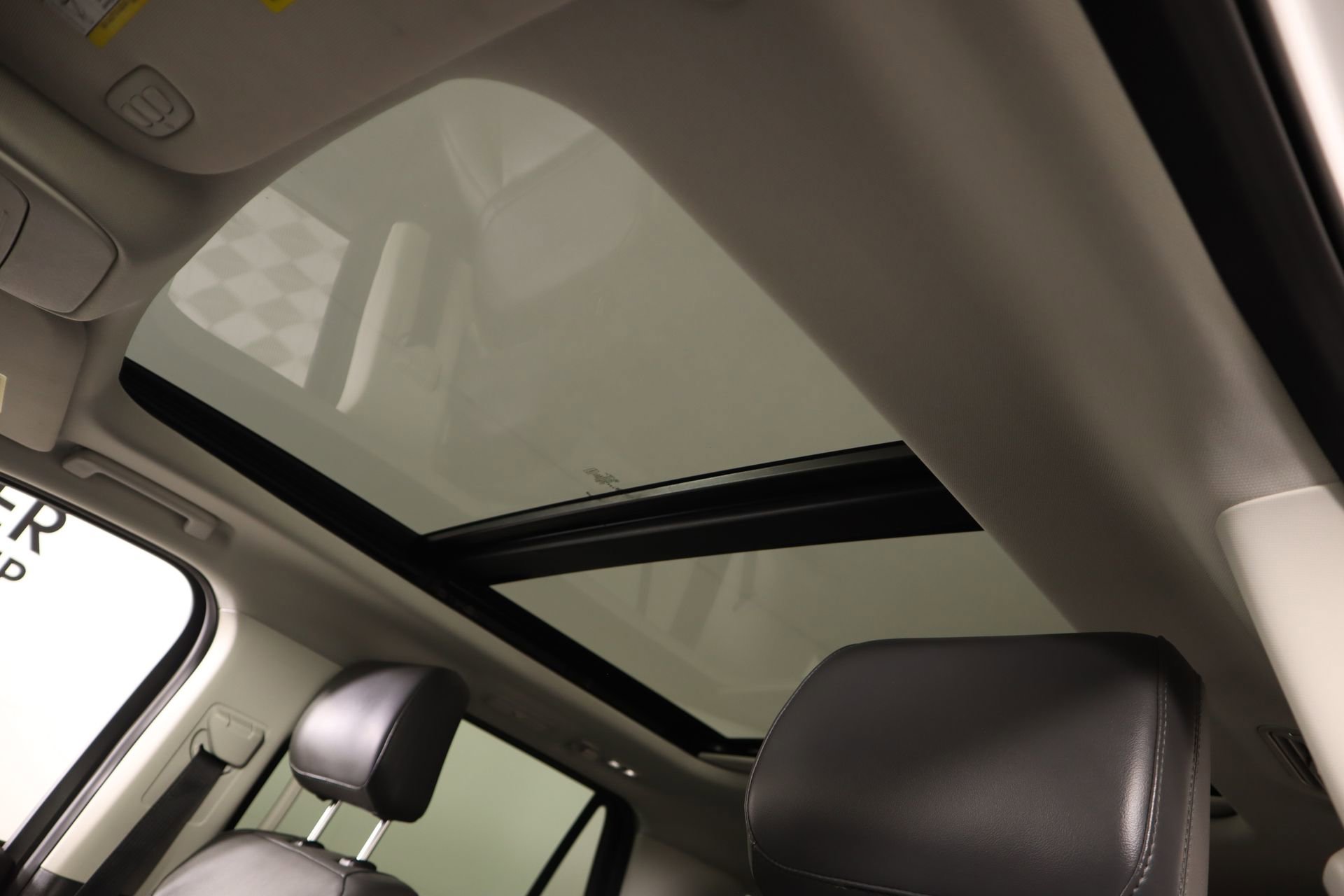 Used 2025 Ford Expedition Active image 16