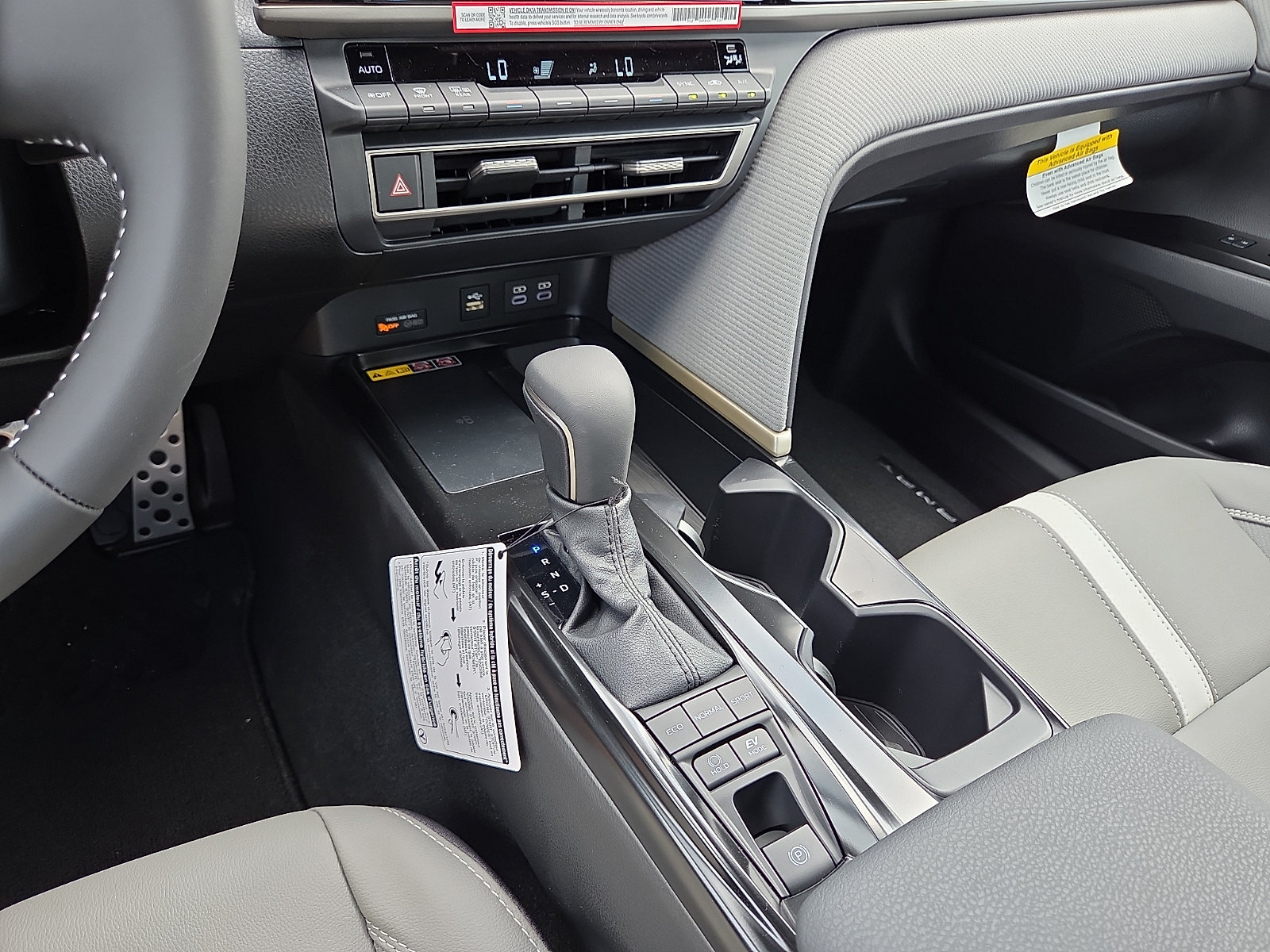 New 2026 Toyota Camry SE FWD image 15