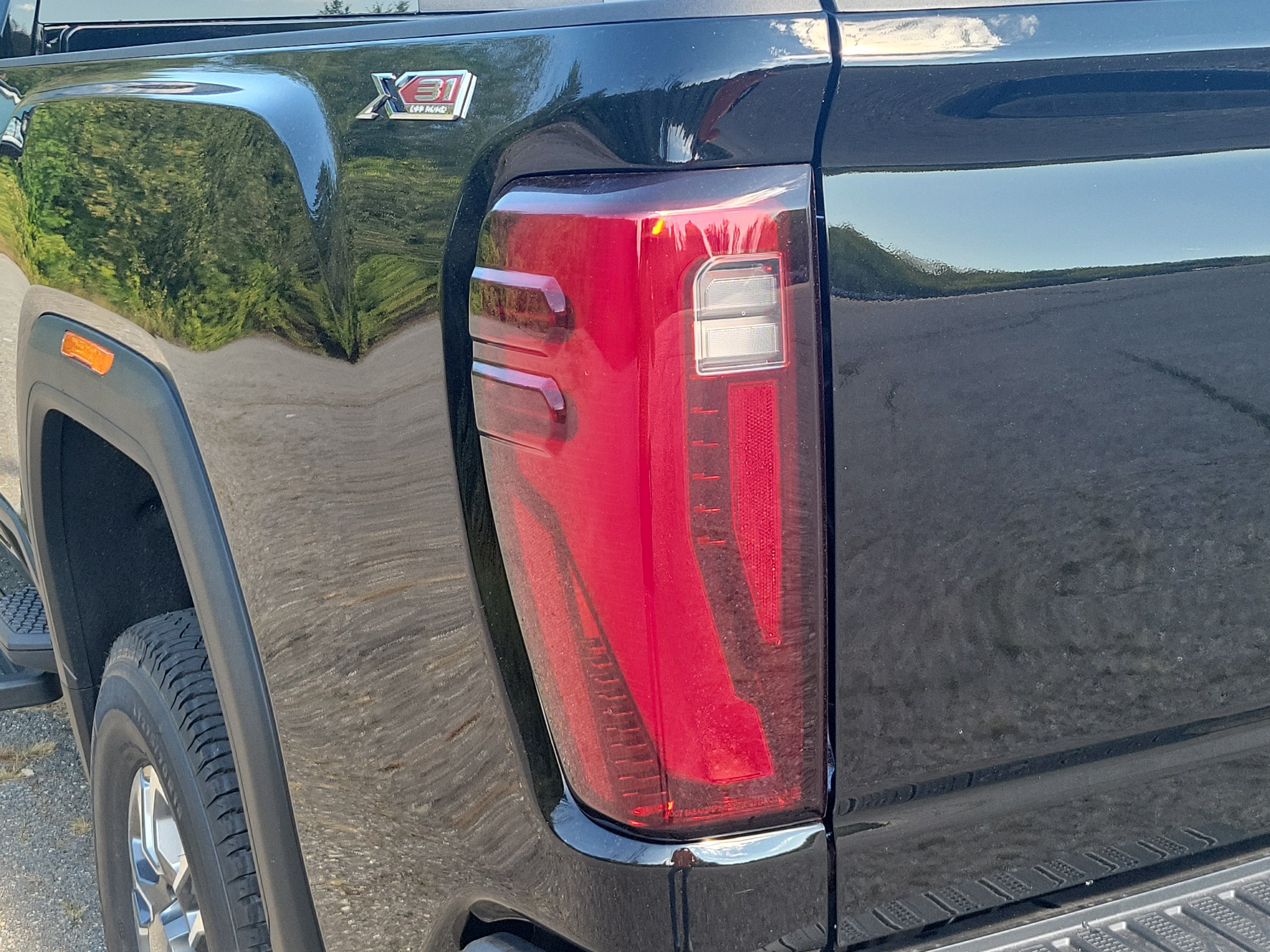 New 2026 GMC Sierra 3500 SLT w/ SLT Convenience Package AWD/4WD image 15