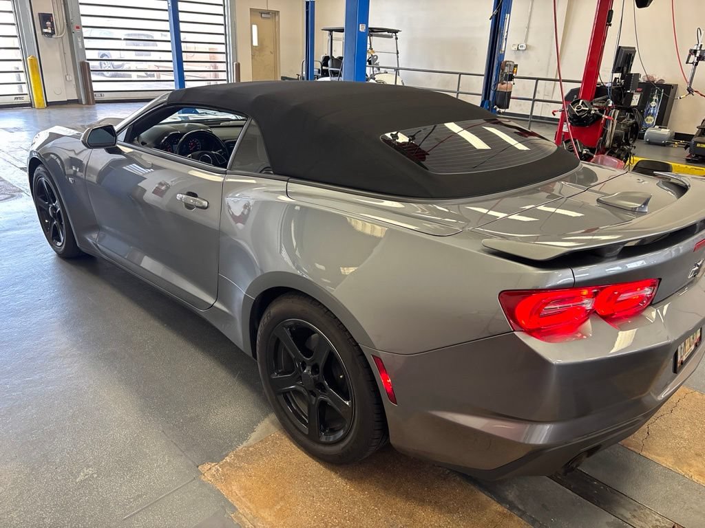 Used 2019 Chevrolet Camaro LT RWD image 6