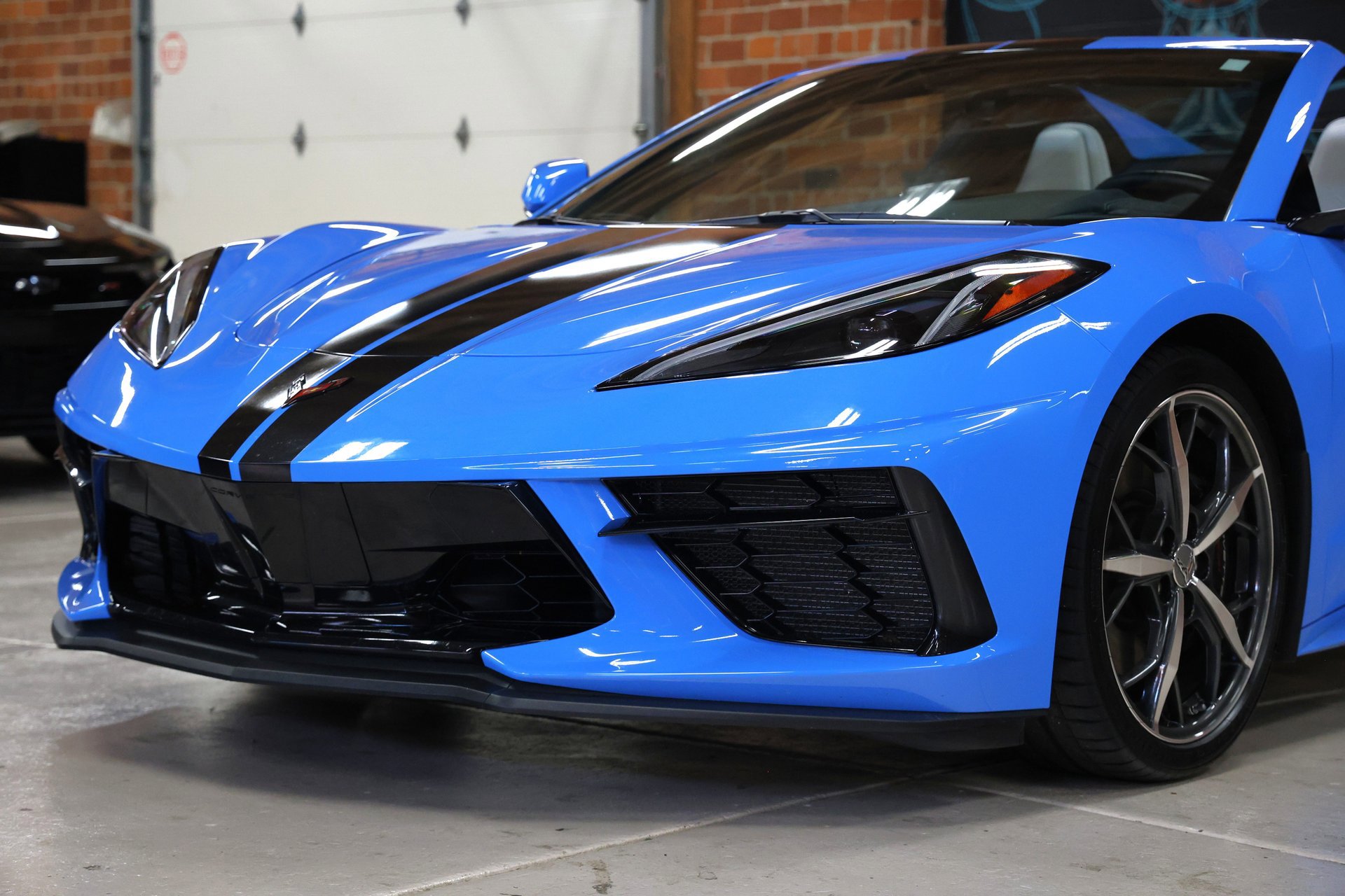 Used 2021 Chevrolet Corvette Stingray Convertible w/ Z51 Performance Package image 7