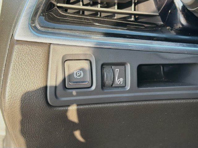 Used 2024 Cadillac XT6 Premium Luxury FWD image 40