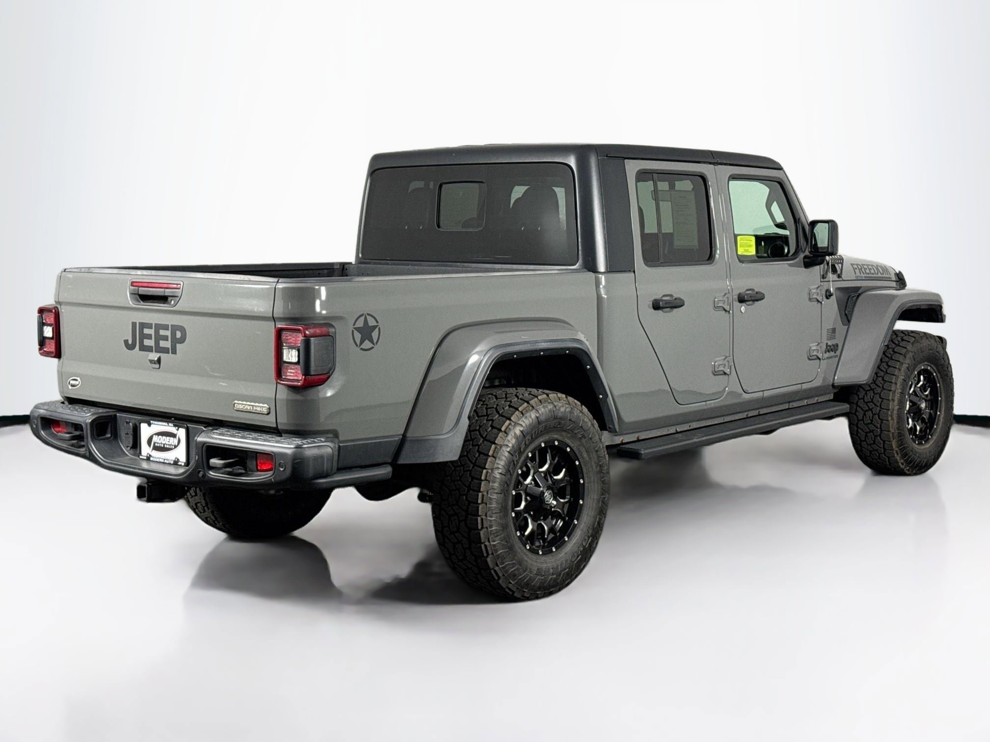 Used 2021 Jeep Gladiator Sport AWD/4WD image 11