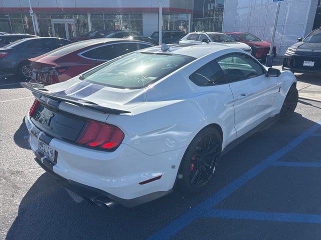 Used 2022 Ford Mustang Shelby GT500 w/ Technology Package RWD image 3