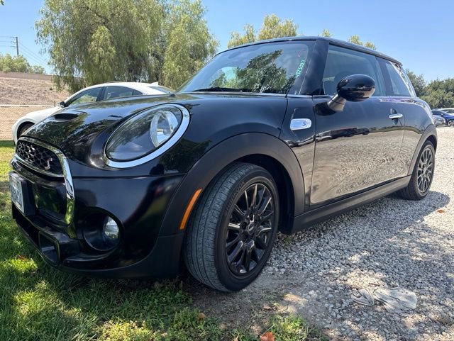 Used 2019 MINI Cooper S w/ Signature Upholstery Package FWD image 1