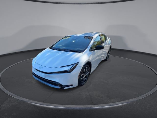 Used 2025 Toyota Prius XLE image 7