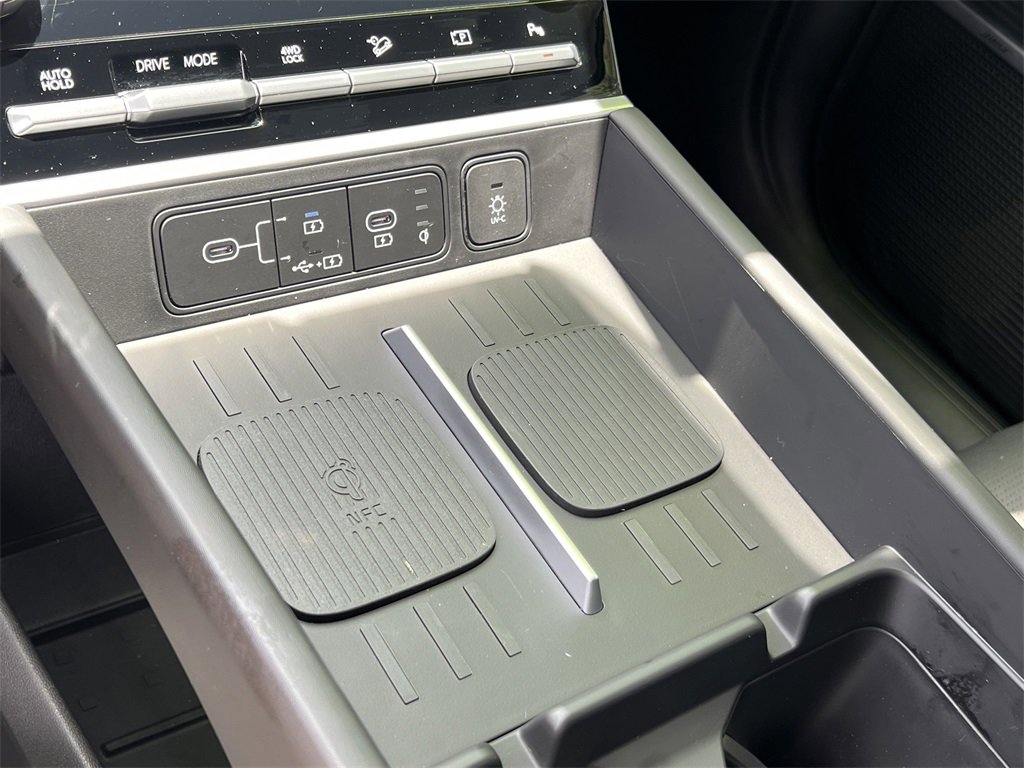 Used 2024 Hyundai Santa Fe Limited image 37