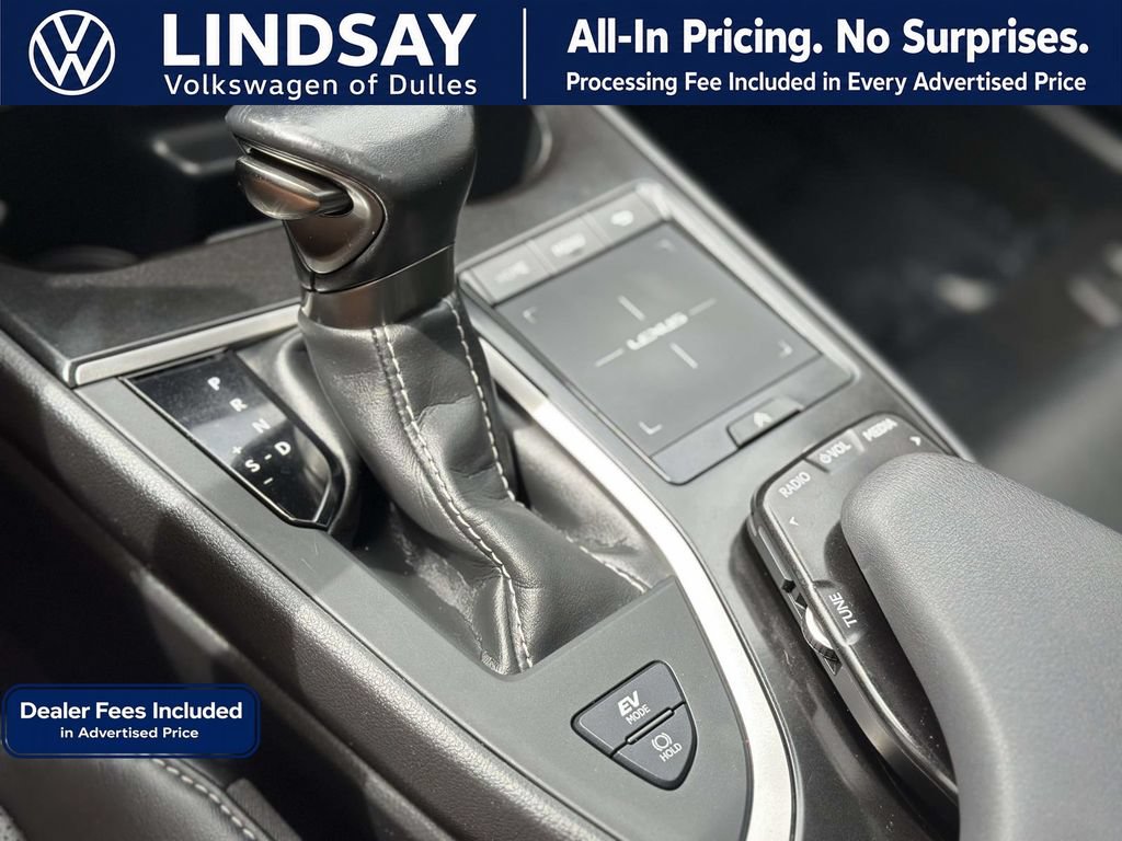 Used 2019 Lexus UX 250h w/ Premium Package AWD/4WD image 19