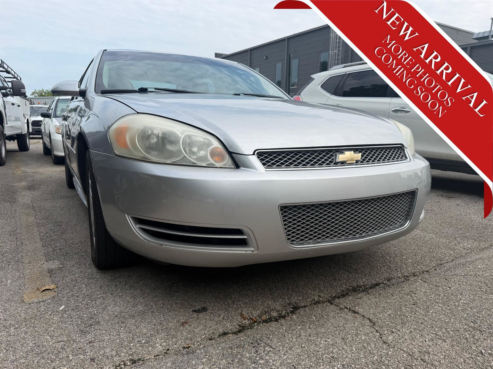 Used 2012 Chevrolet Impala LT w/ LT Sunroof Package FWD image 2