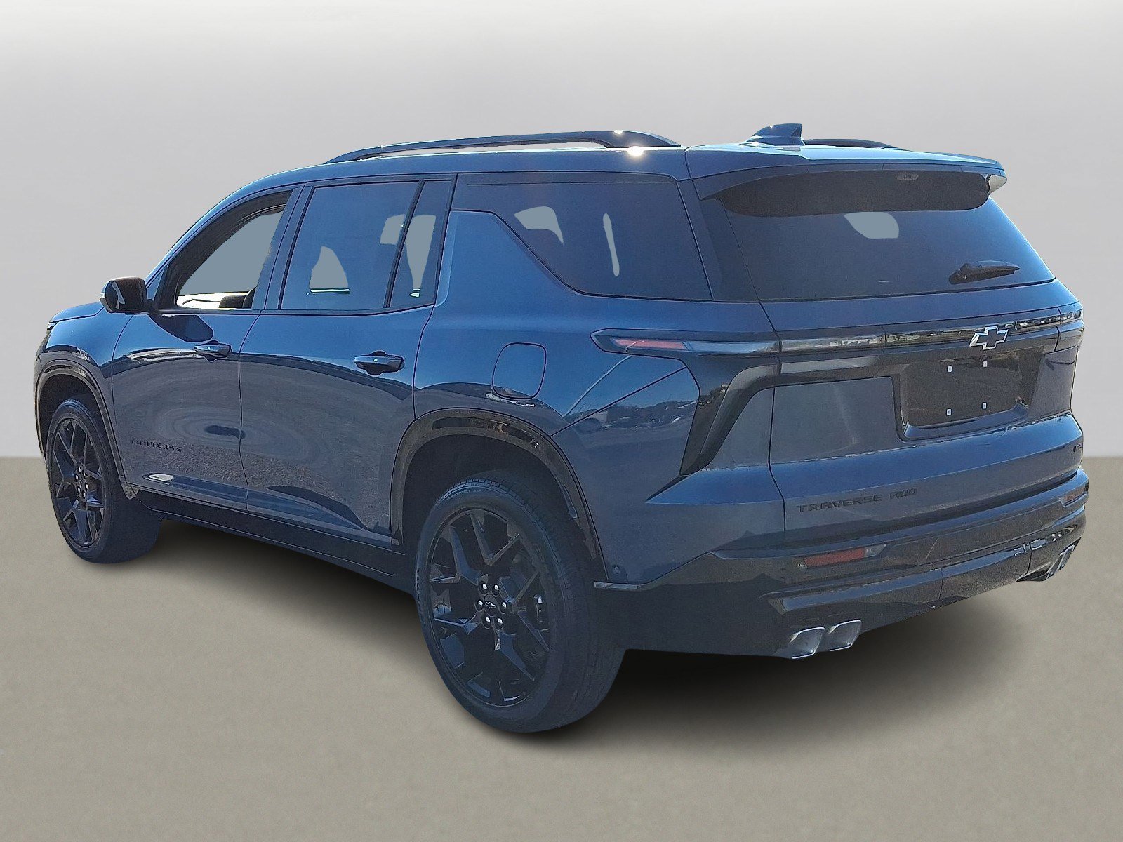 New 2026 Chevrolet Traverse RS w/ LPO, Floor Liner Package image 4