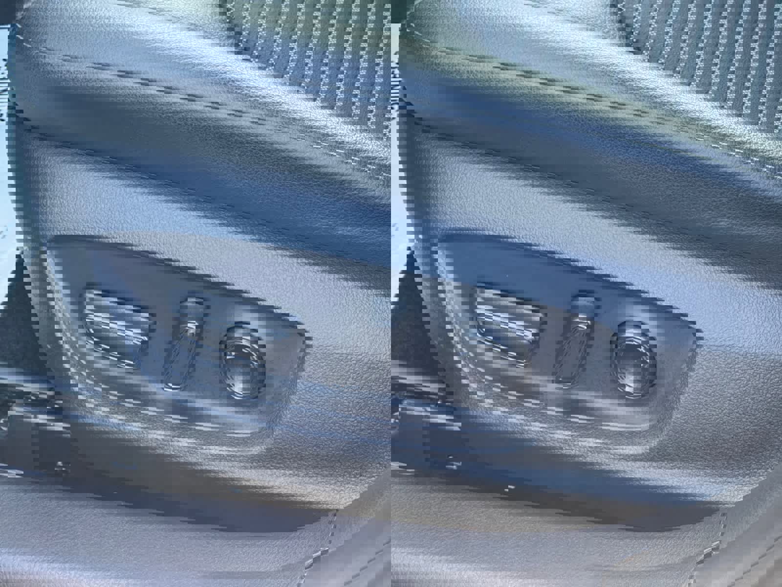 Used 2024 Toyota Camry SE image 16