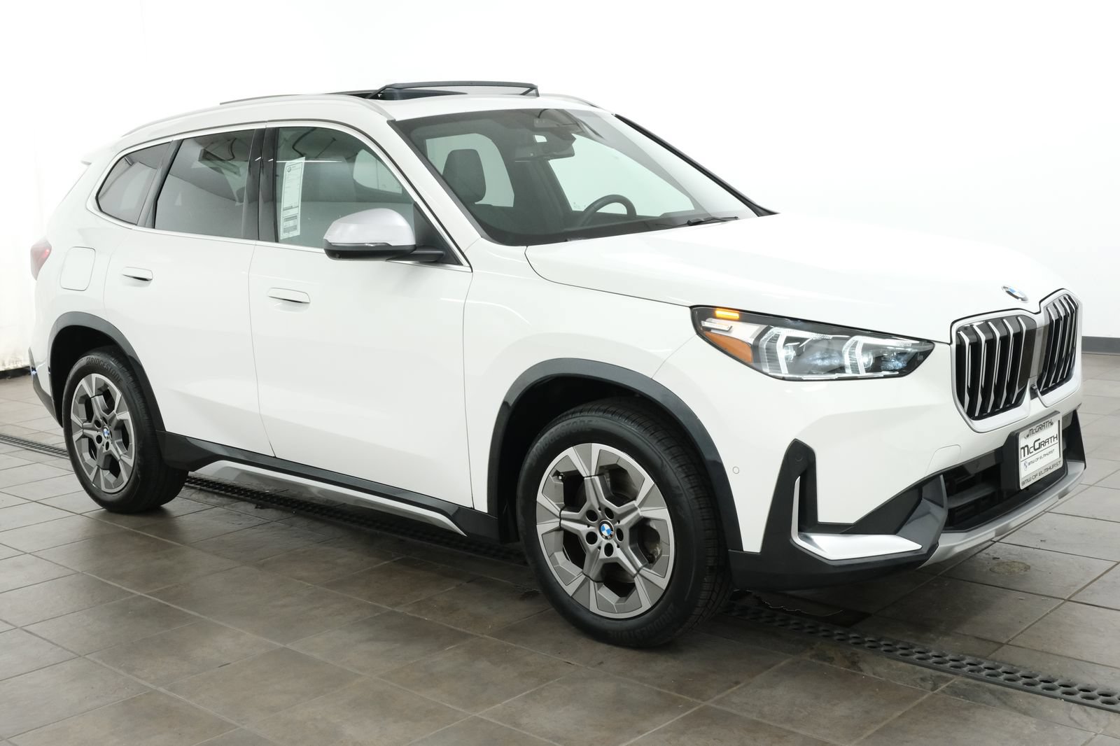 Used 2023 BMW X1 xDrive28i w/ Premium Package AWD/4WD image 6