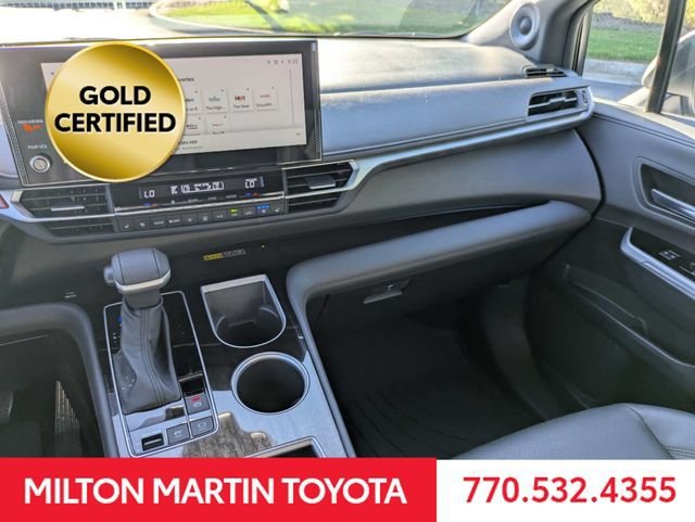 Certified 2026 Toyota Sienna Platinum AWD/4WD image 18