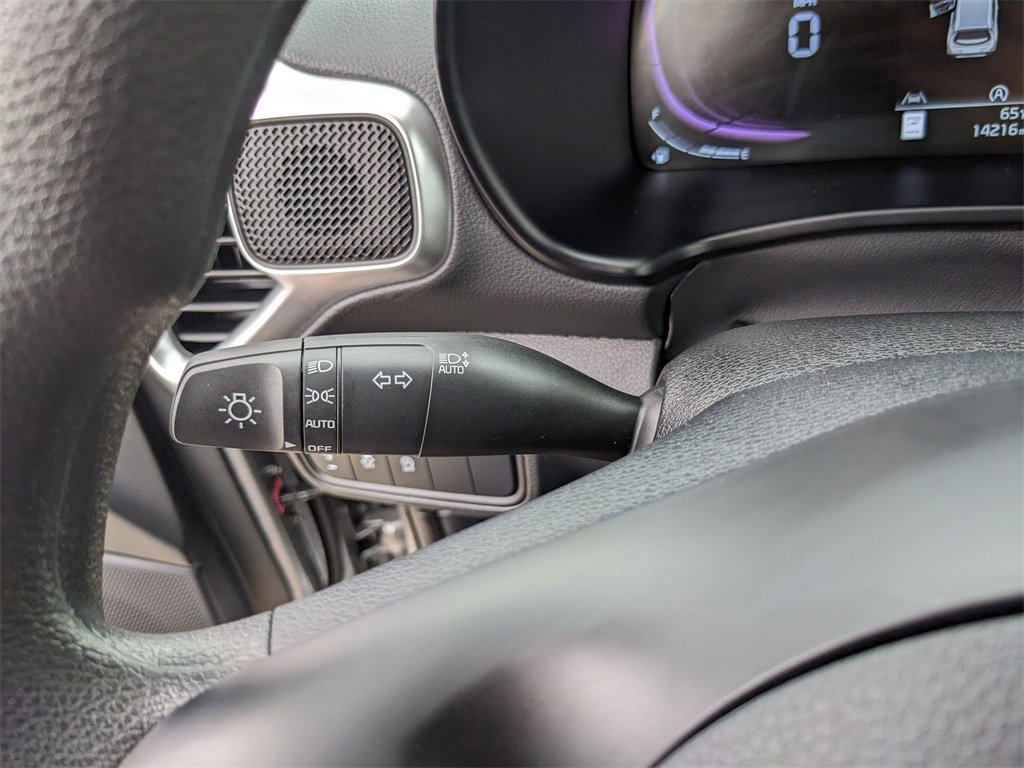 Certified 2025 Kia Soul LX image 31