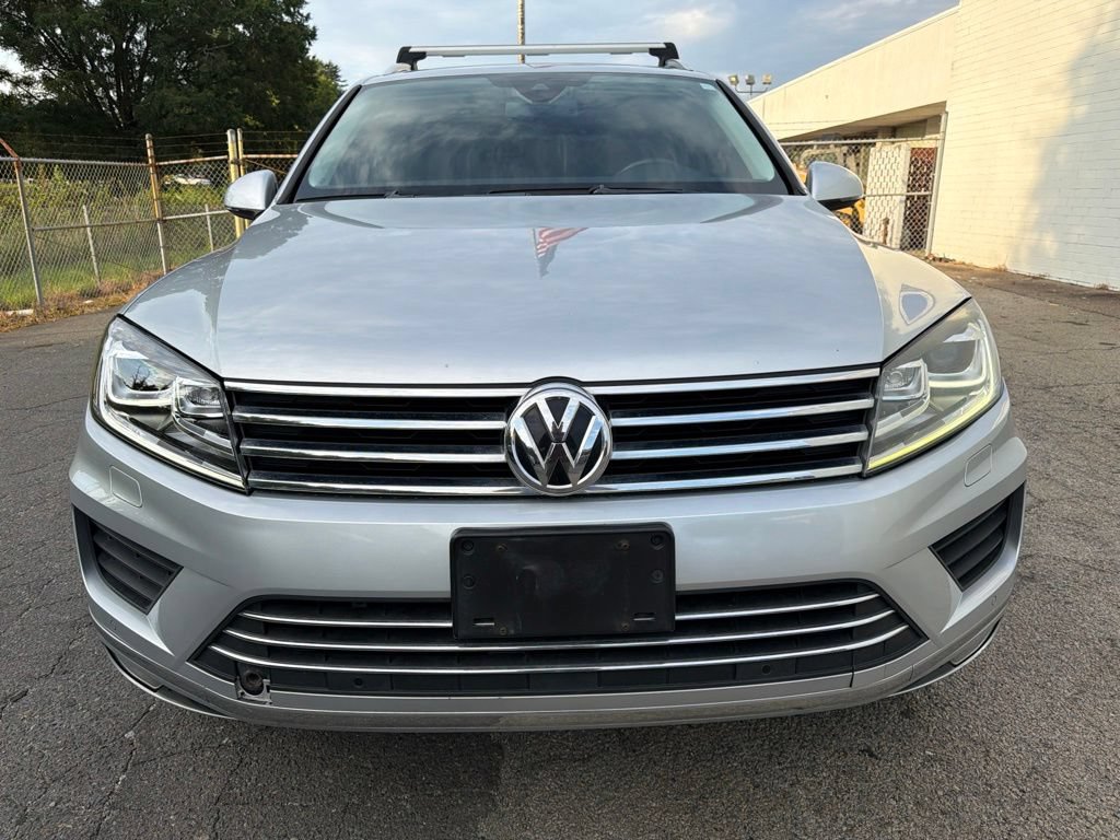 Used 2016 Volkswagen Touareg TDI w/ Technology Pkg AWD/4WD image 7