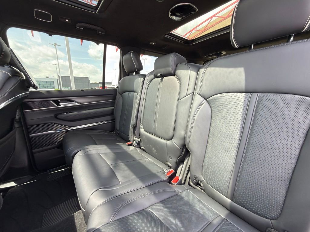 Used 2024 Jeep Grand Wagoneer Series II w/ Quick Order Packagew 28T image 32