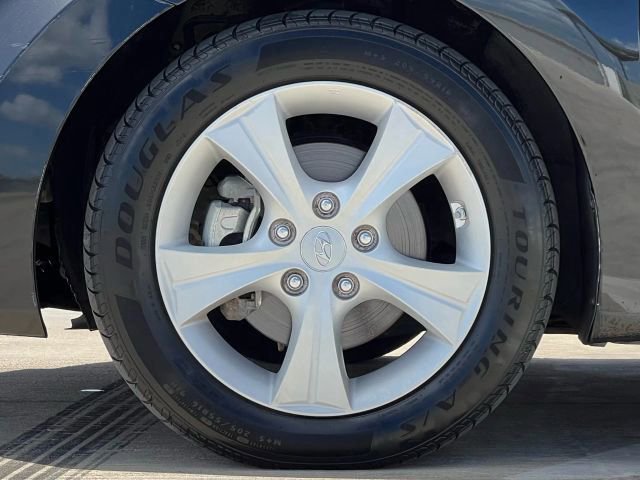 Used 2013 Hyundai Elantra image 44