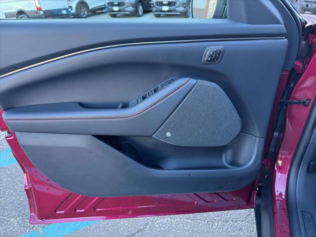 Used 2025 Ford Mustang Mach-E Premium w/ Sport Appearance Package image 15