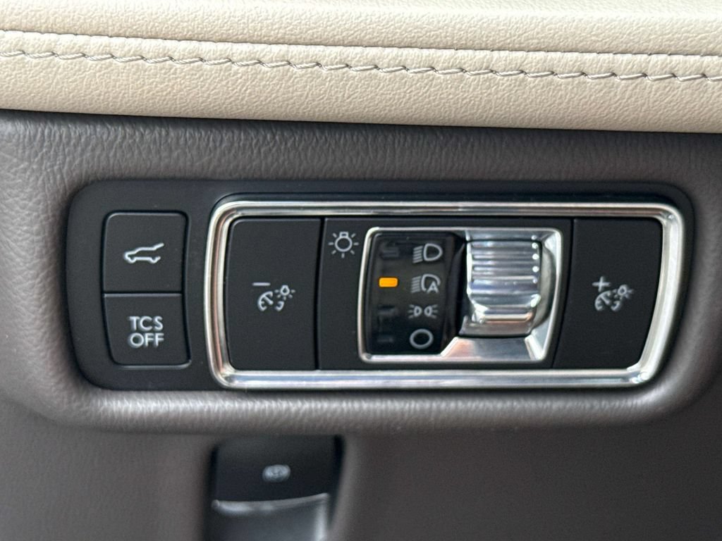 Certified 2023 Lincoln Nautilus Reserve w/ Luxury Package FWD image 28