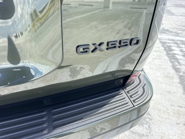 Certified 2025 Lexus GX 550 w/ Cold Area Package AWD/4WD image 26