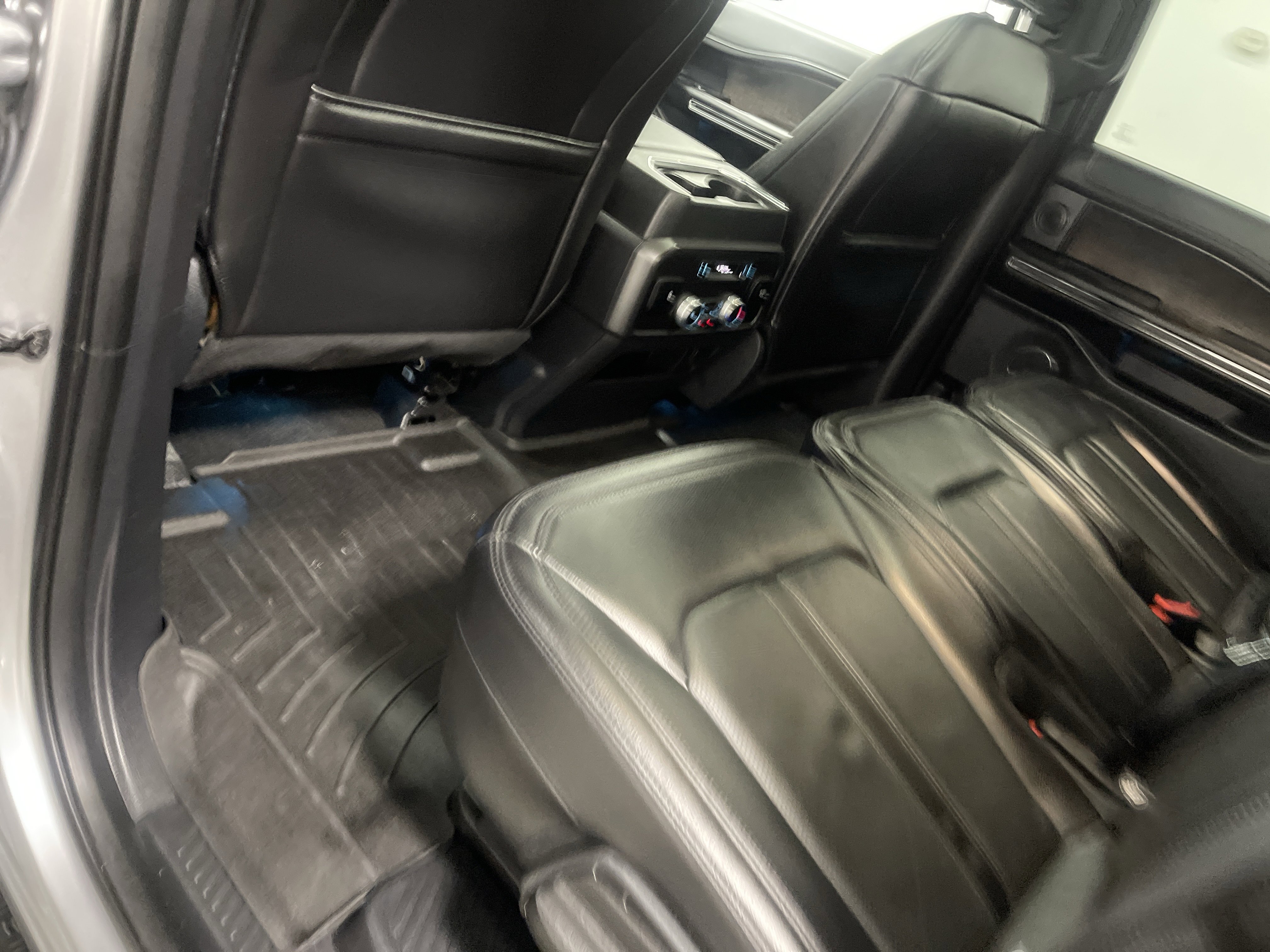 Used 2021 Ford Expedition Max Limited image 17