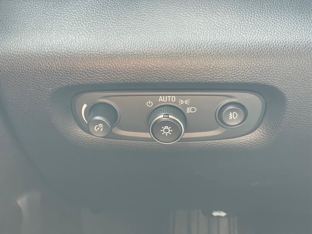 Used 2021 Chevrolet Traverse RS FWD image 18