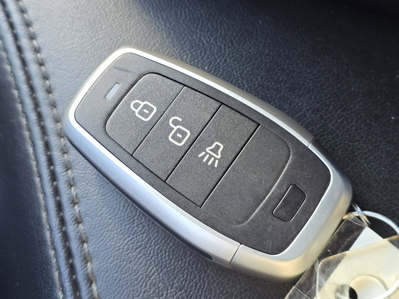 Used 2023 Dodge Challenger SXT w/ Blacktop Package image 30