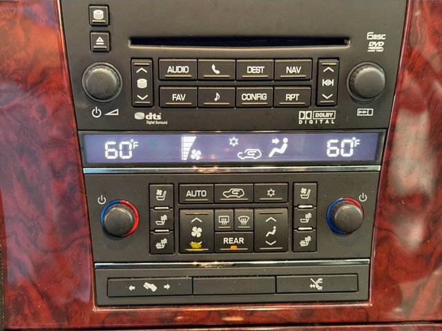 Used 2010 Cadillac Escalade Premium AWD/4WD image 16