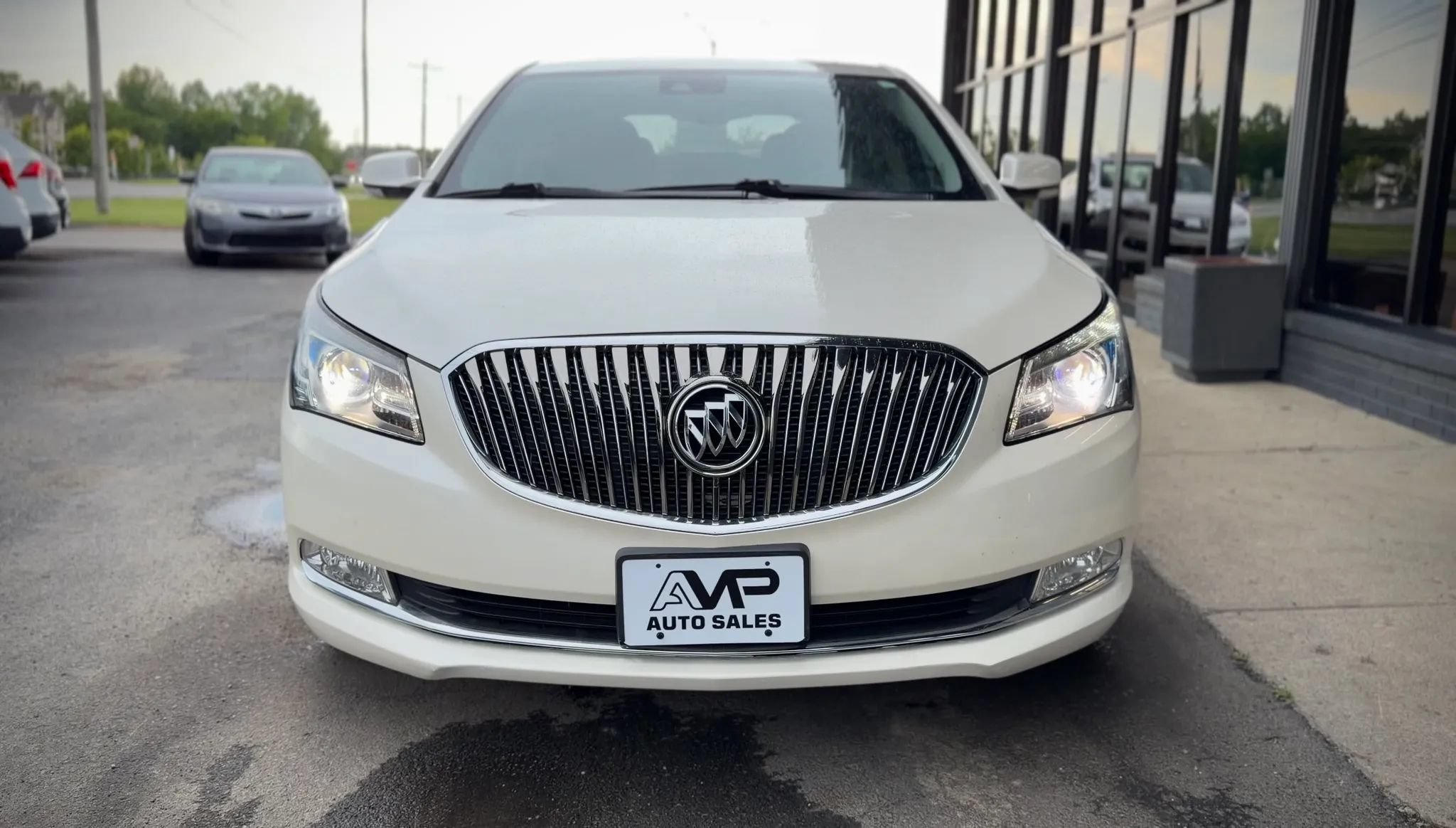 Used 2014 Buick LaCrosse Premium w/ Driver Confidence Package FWD image 5