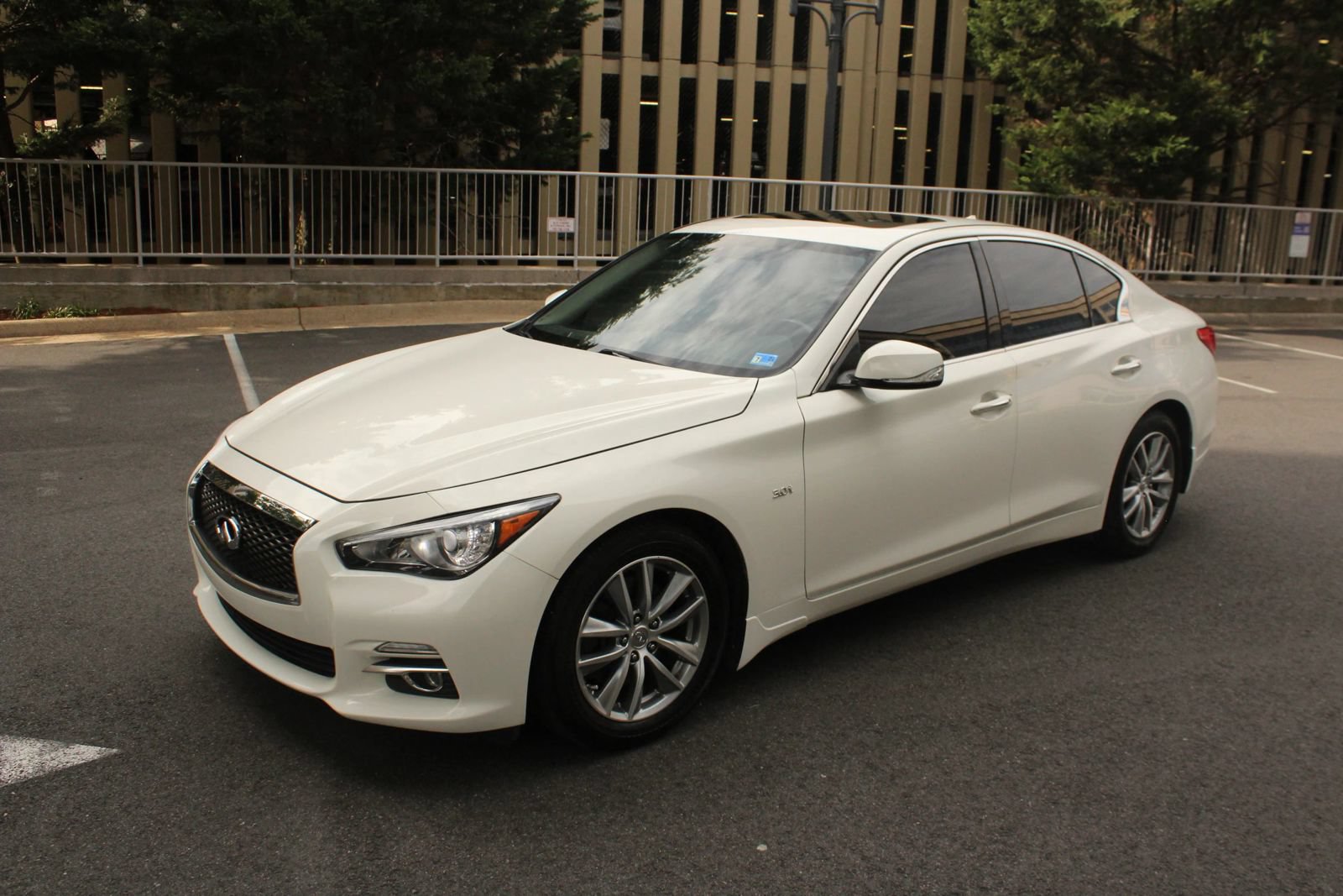 Used 2017 INFINITI Q50 3.0t Premium w/ 3.0T Premium Plus Package AWD/4WD image 9