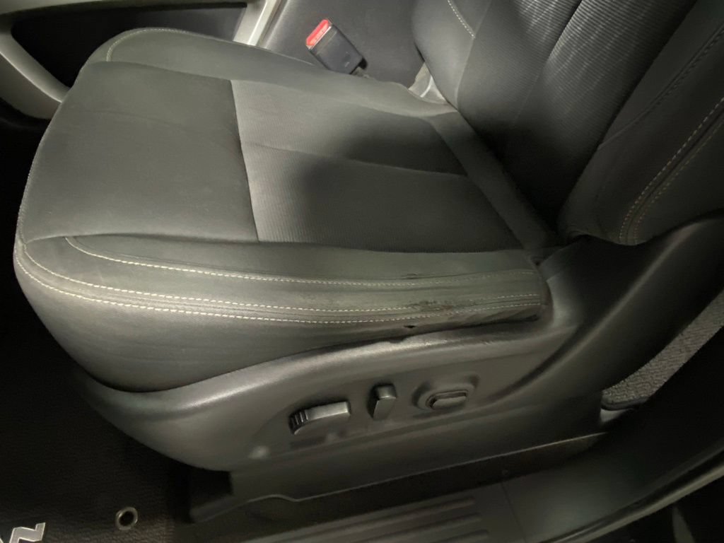 Used 2019 Nissan Titan SV w/ SV Convenience Package AWD/4WD image 16